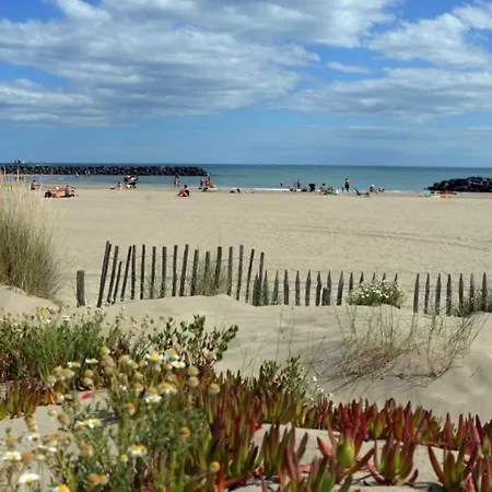 Appartamento Le Pharo, Centre Port, 800m De La Plage, Clim Mobile